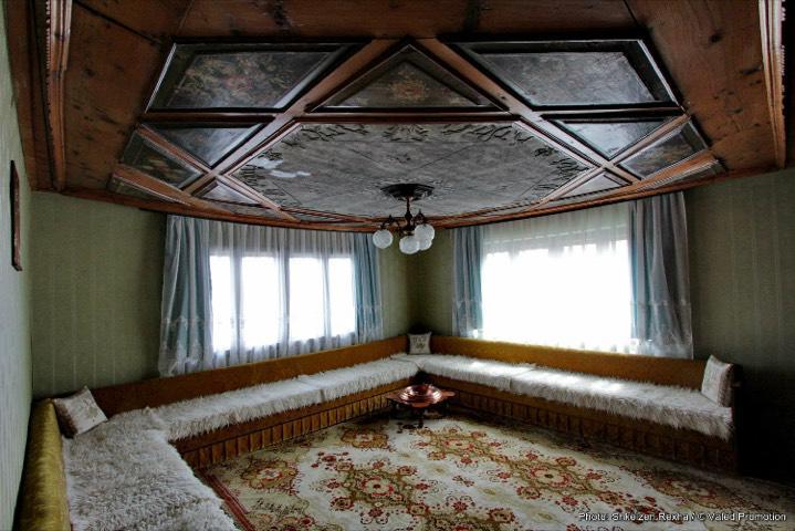 Bed and Breakfast Bujtina Zhaveli Gjakova Esterno foto