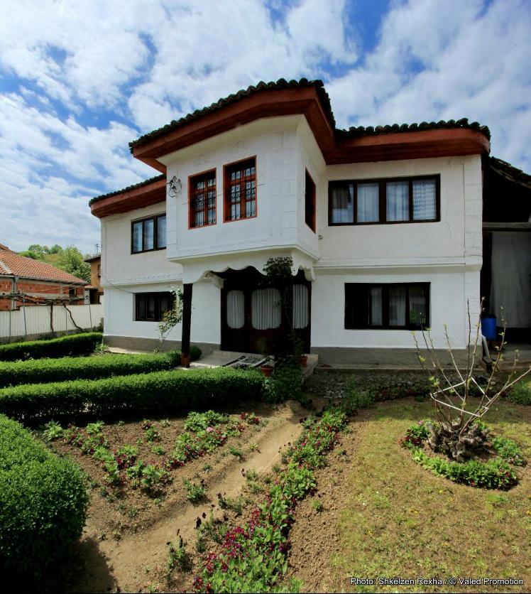 Bed and Breakfast Bujtina Zhaveli Gjakova Esterno foto
